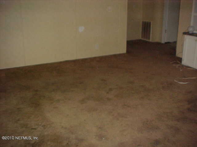 106 Hawksnest Road Satsuma, FL 32189 - Photo 7 of 9 Bdrm3