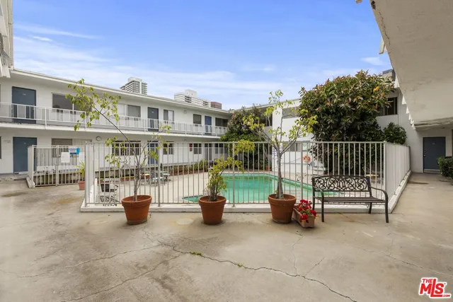 $2,150 | 1295 Federal Avenue, Unit 3, Los Angeles, CA 90025
