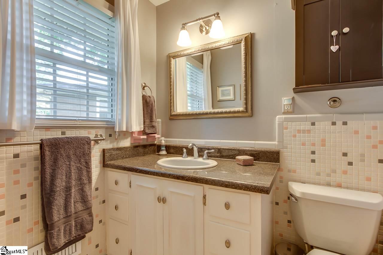 16 Rollingreen Road Greenville, SC 29615 - Photo 30 of 36 Gallery Image 30