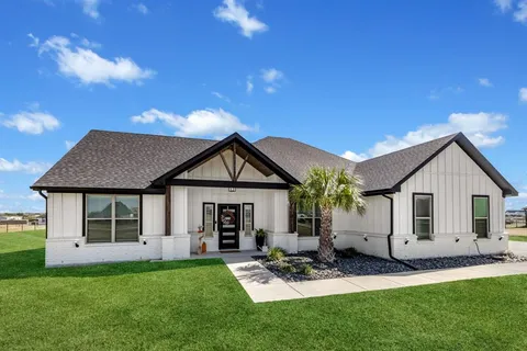 $450,000 | 6028 Raspberry Lane, Joshua, TX 76058