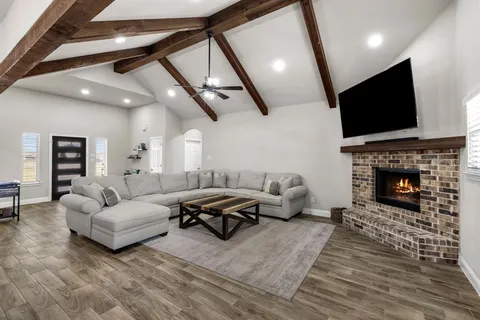 $450,000 | 6028 Raspberry Lane, Joshua, TX 76058