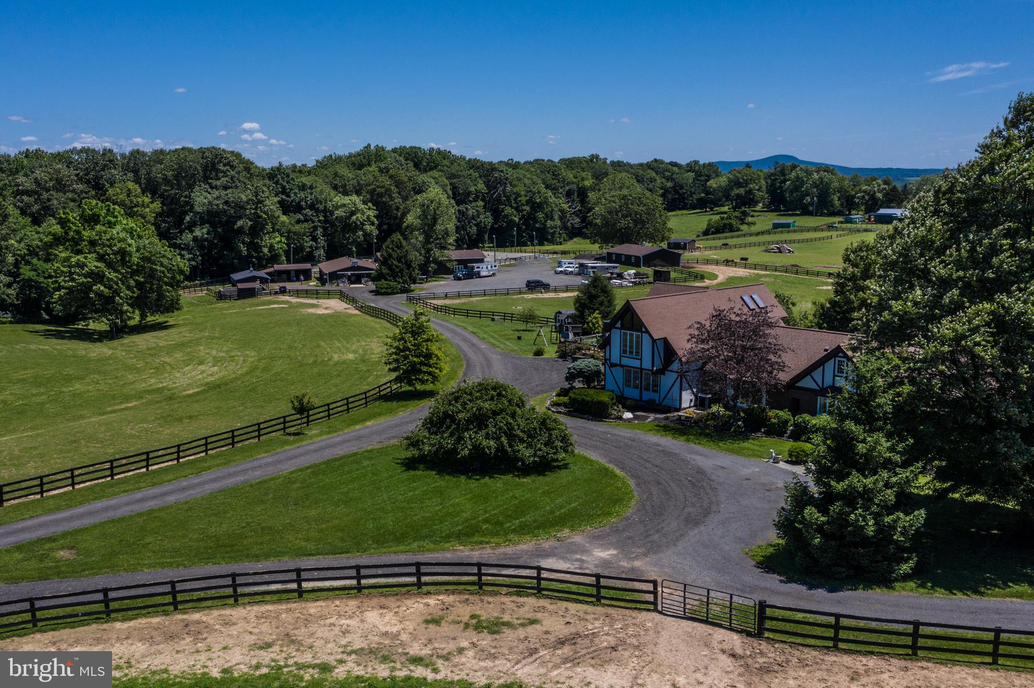 13490 Wilt Store Road Leesburg, VA 20176 - Photo 3 of 93 Fantastic- Home w/Pool & Barn Complex