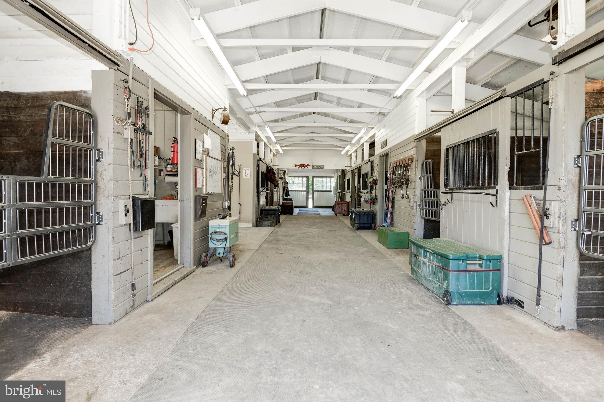 13490 Wilt Store Road Leesburg, VA 20176 - Photo 66 of 93 Center Aisle-wll lit and vaulted ceiling