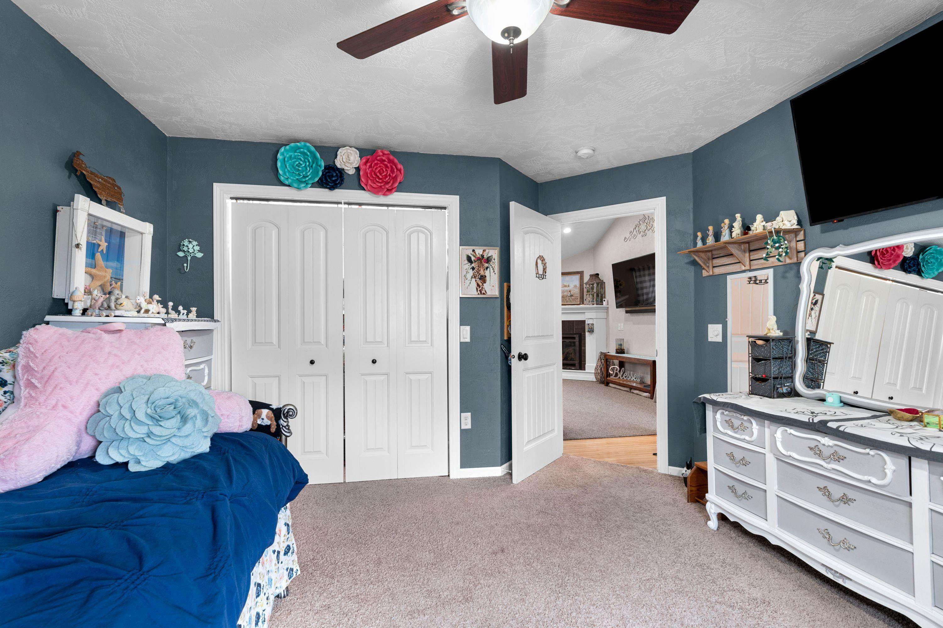 833 Whispering Way Omro, WI 54963 - Photo 11 of 45