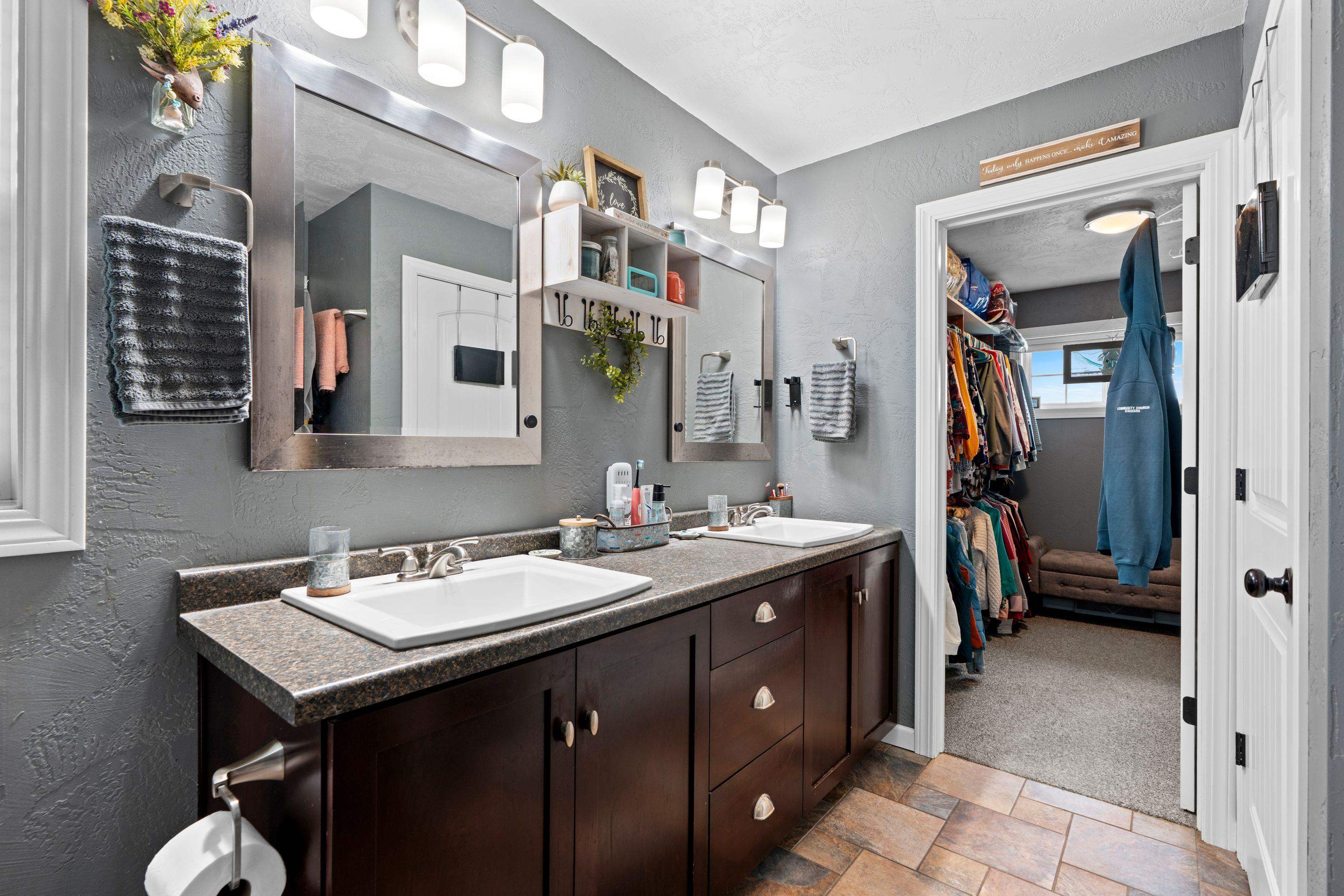 833 Whispering Way Omro, WI 54963 - Photo 17 of 45