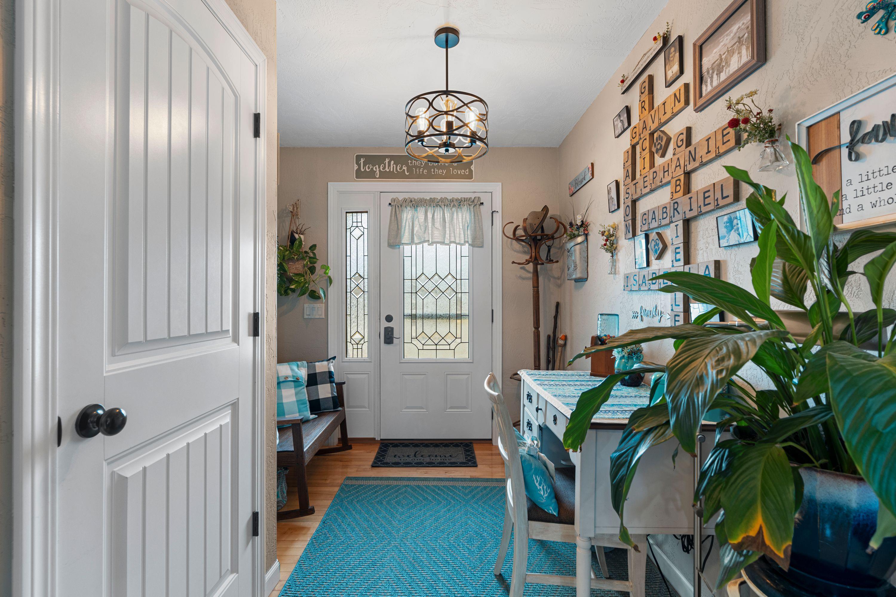 833 Whispering Way Omro, WI 54963 - Photo 4 of 45