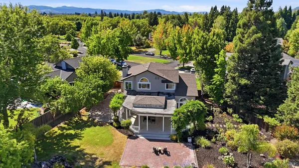 $1,498,000 | 372 Fireweed Court, Windsor, CA 95492
