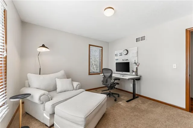 $575,000 | 11618 Fishing River Road, Liberty, MO 64068