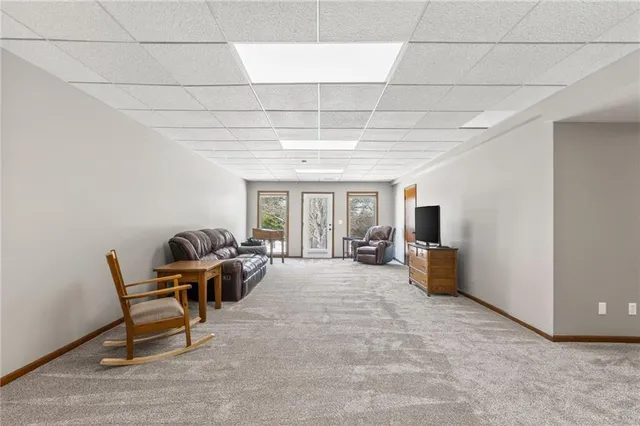 $575,000 | 11618 Fishing River Road, Liberty, MO 64068