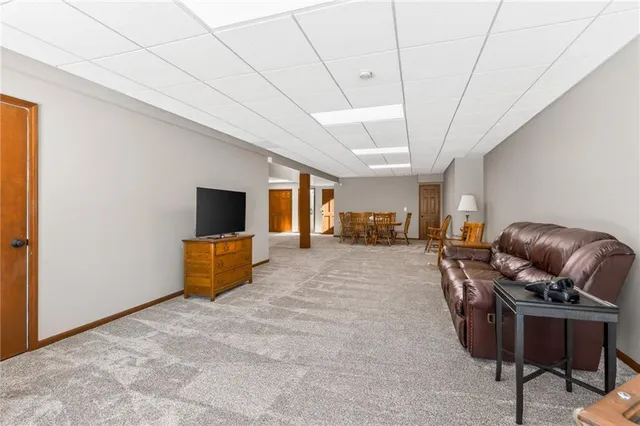 $575,000 | 11618 Fishing River Road, Liberty, MO 64068