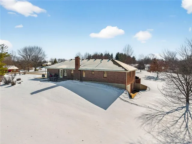 $575,000 | 11618 Fishing River Road, Liberty, MO 64068