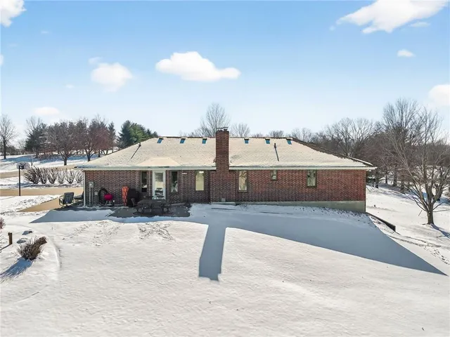 $575,000 | 11618 Fishing River Road, Liberty, MO 64068