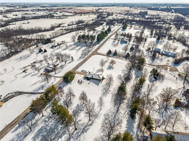 $575,000 | 11618 Fishing River Road, Liberty, MO 64068