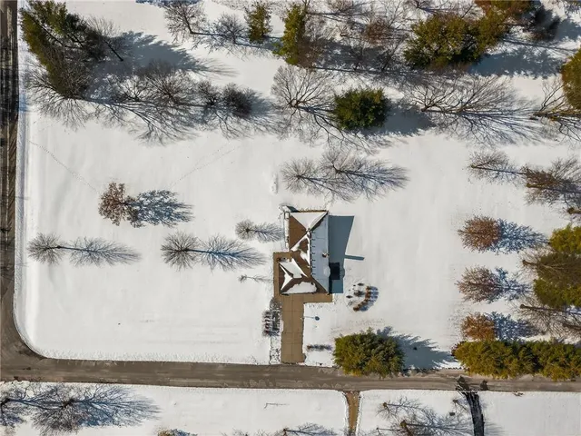 $575,000 | 11618 Fishing River Road, Liberty, MO 64068