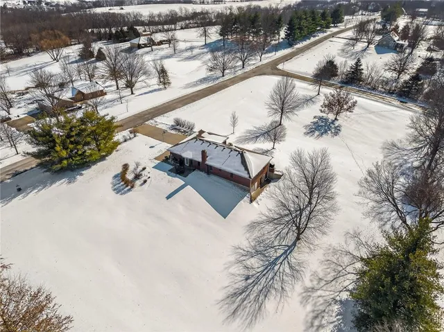 $575,000 | 11618 Fishing River Road, Liberty, MO 64068