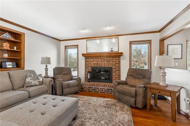 $575,000 | 11618 Fishing River Road, Liberty, MO 64068