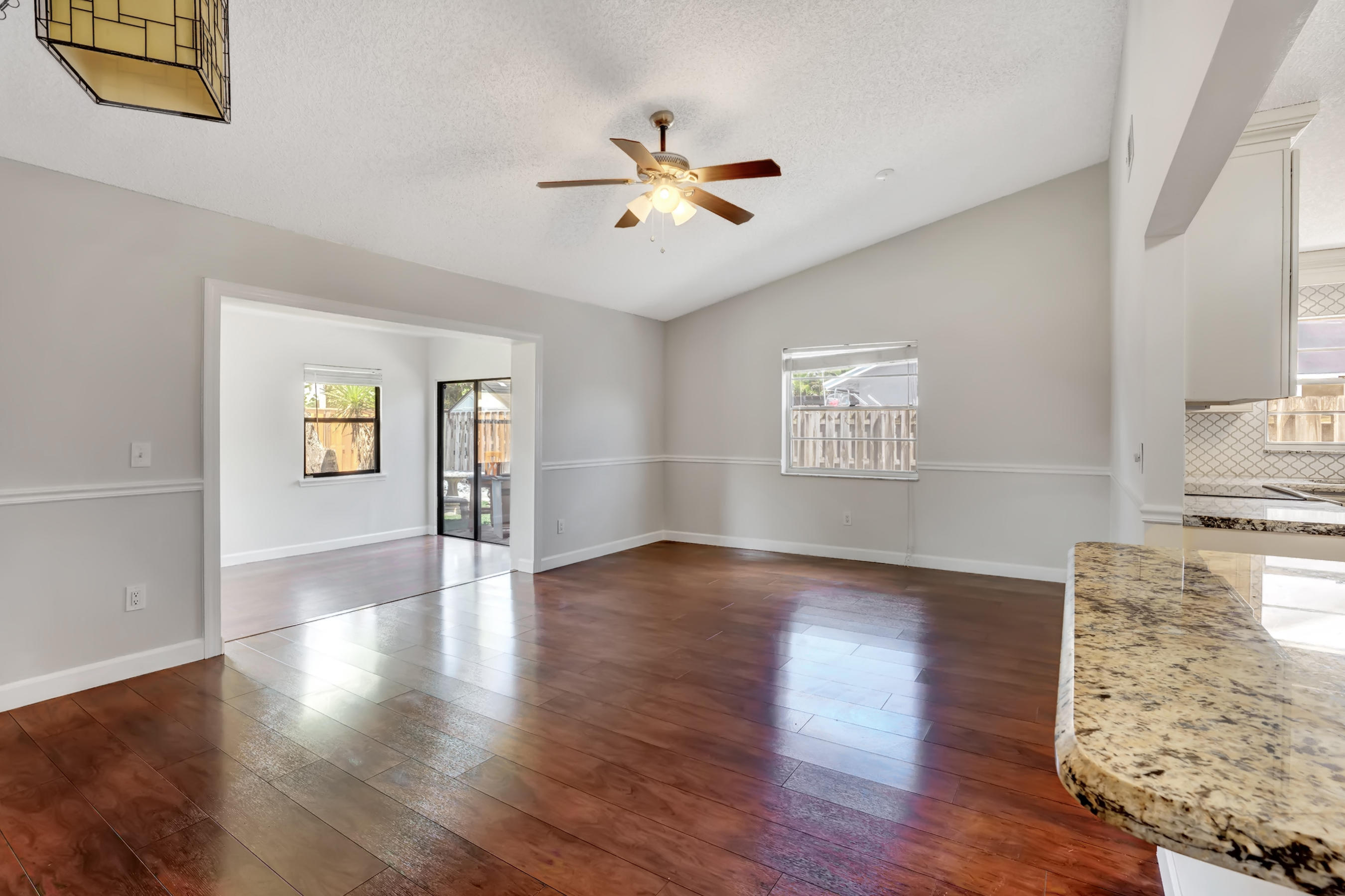 23089 Southwest 55th Avenue Boca Raton, FL 33433 - Photo 6 of 34 DSC07719