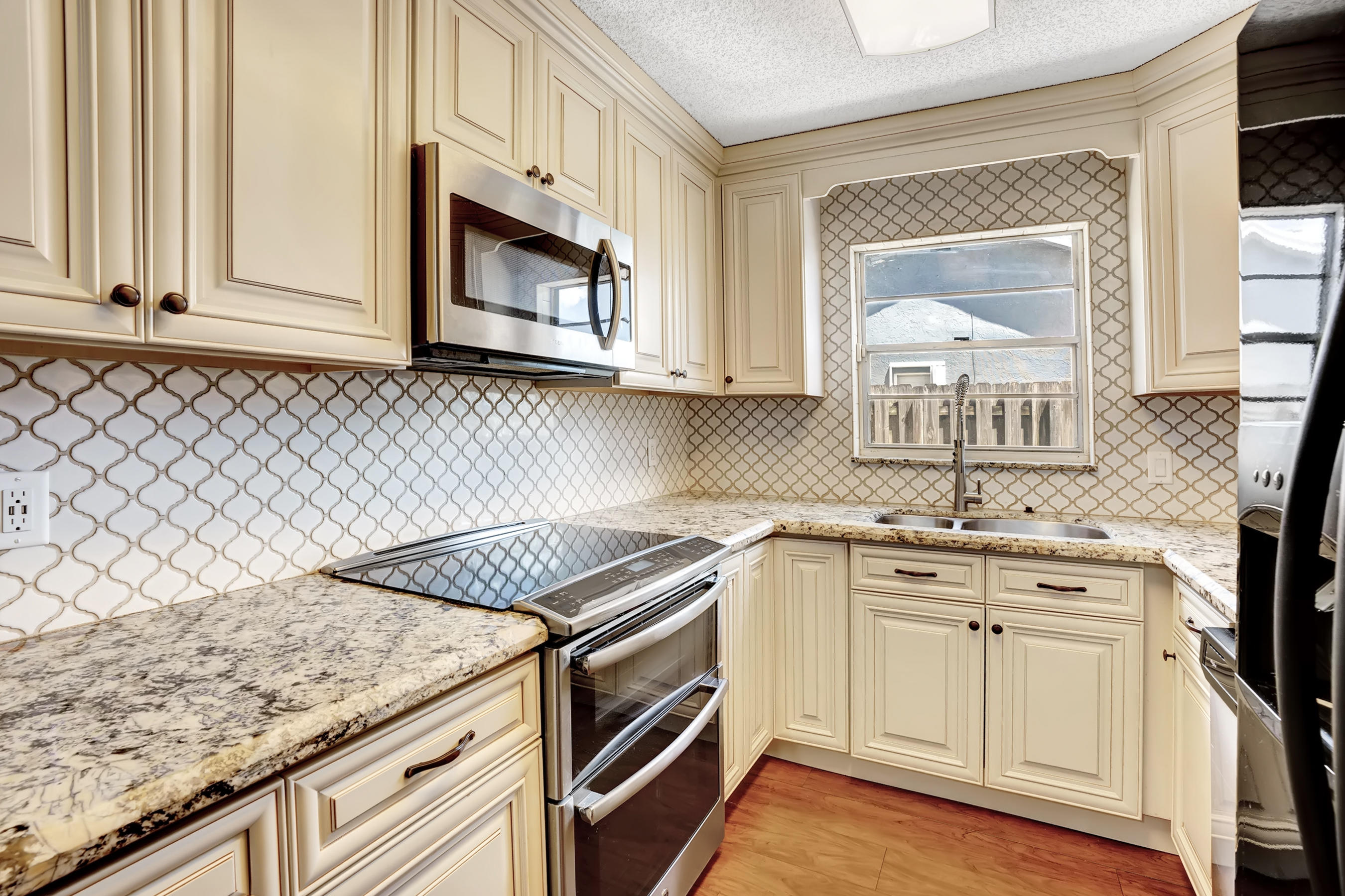 23089 Southwest 55th Avenue Boca Raton, FL 33433 - Photo 7 of 34 DSC07769