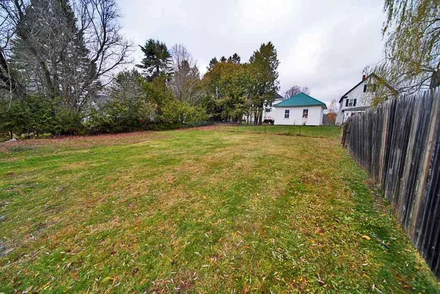 $179,500 | 25 Smyrna Street, Houlton, ME 04730