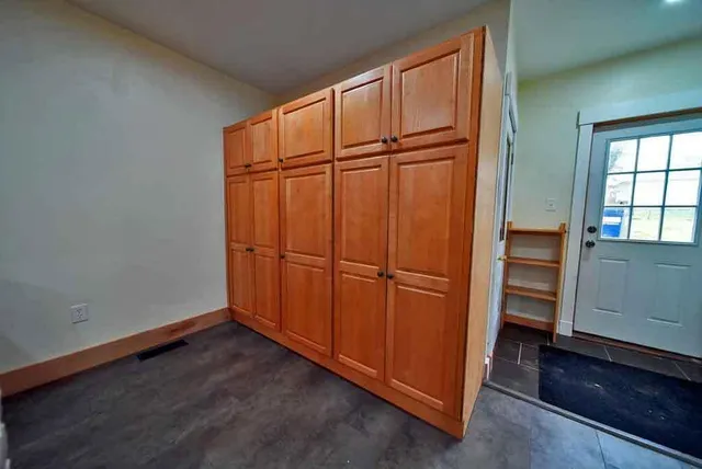 $179,500 | 25 Smyrna Street, Houlton, ME 04730