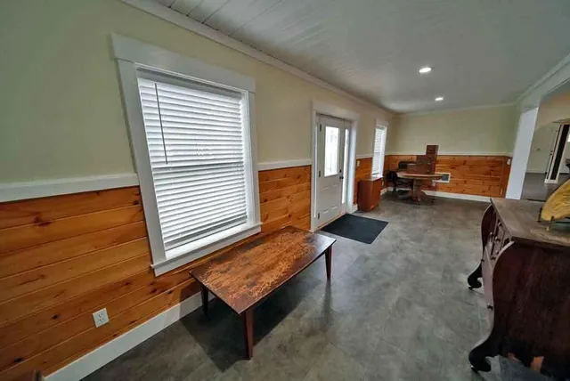 $179,500 | 25 Smyrna Street, Houlton, ME 04730