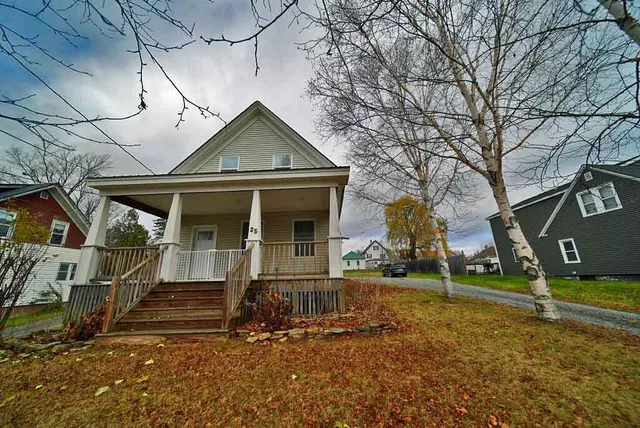 $179,500 | 25 Smyrna Street, Houlton, ME 04730