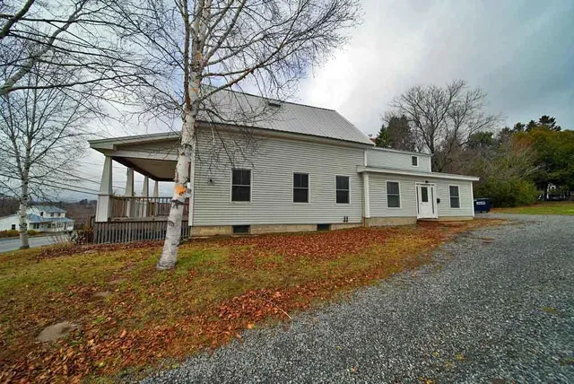$179,500 | 25 Smyrna Street, Houlton, ME 04730