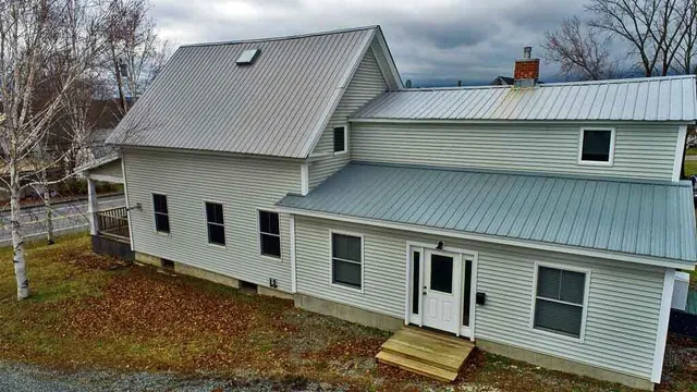 $179,500 | 25 Smyrna Street, Houlton, ME 04730