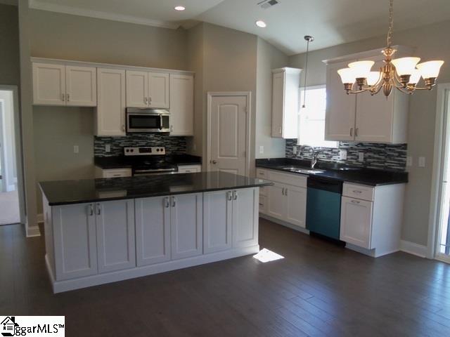 3194 East Gap Creek Road Greer, SC 29651 - Photo 4 of 36