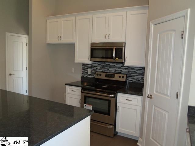3194 East Gap Creek Road Greer, SC 29651 - Photo 9 of 36