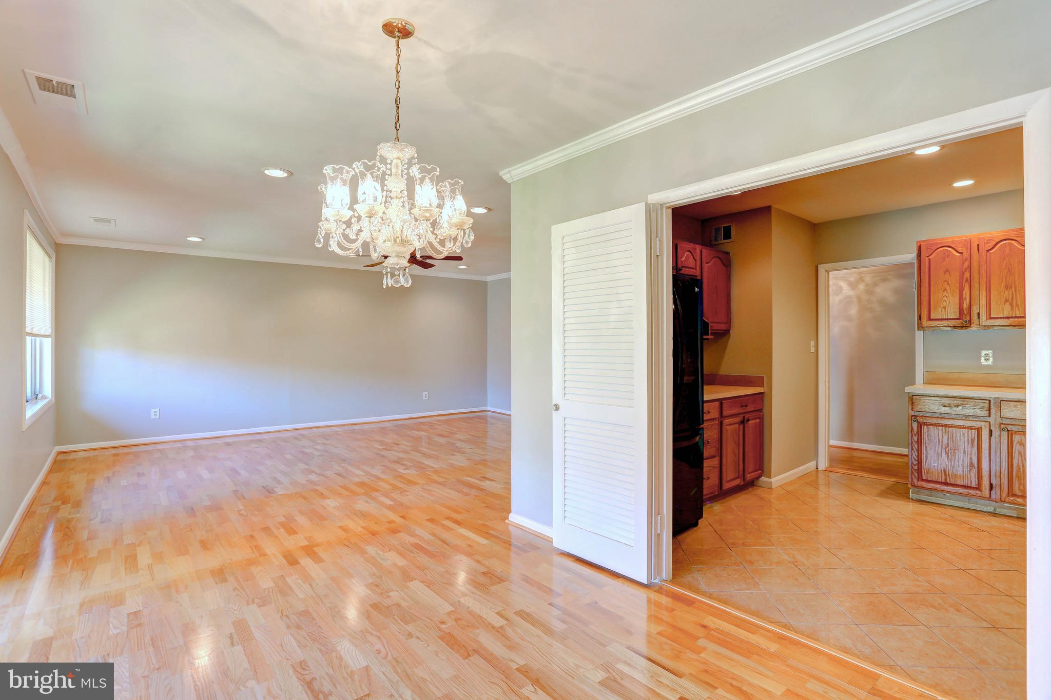 8 Cross Keys Road, Unit 8F Baltimore, MD 21210 - Photo 9 of 47 Gallery Image 9