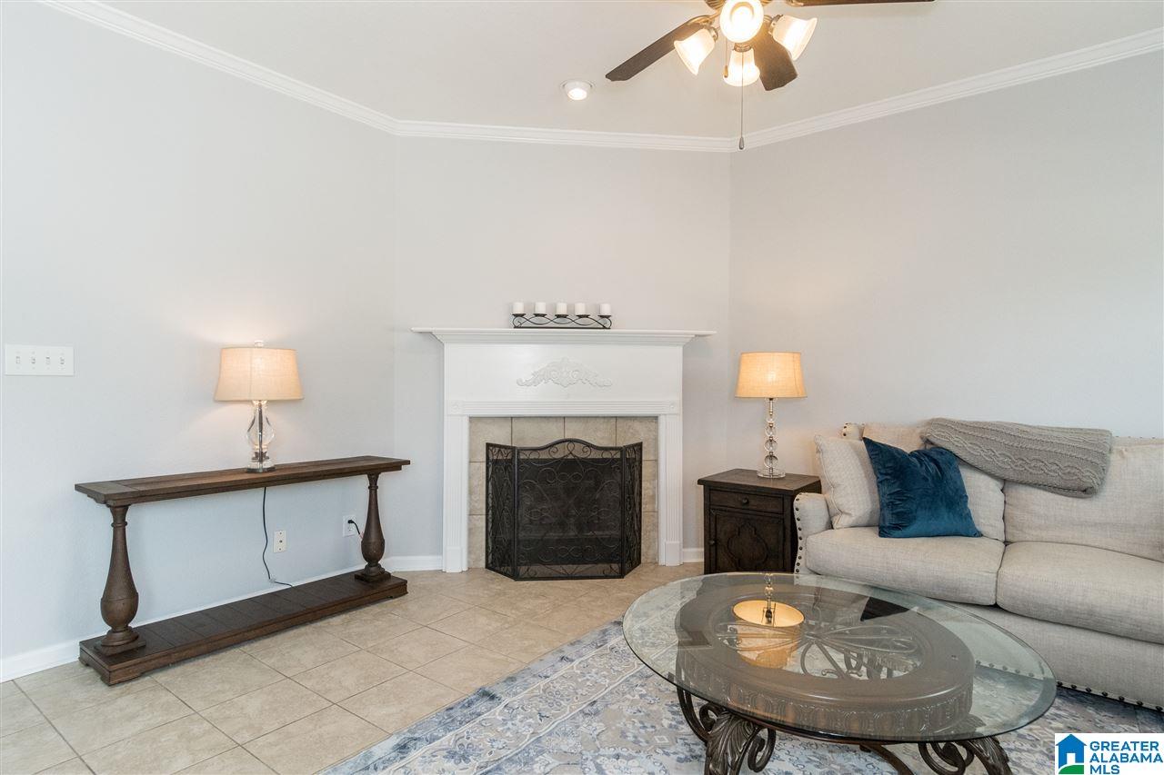 313 Nottingham Drive Calera, AL 35040 - Photo 9 of 34