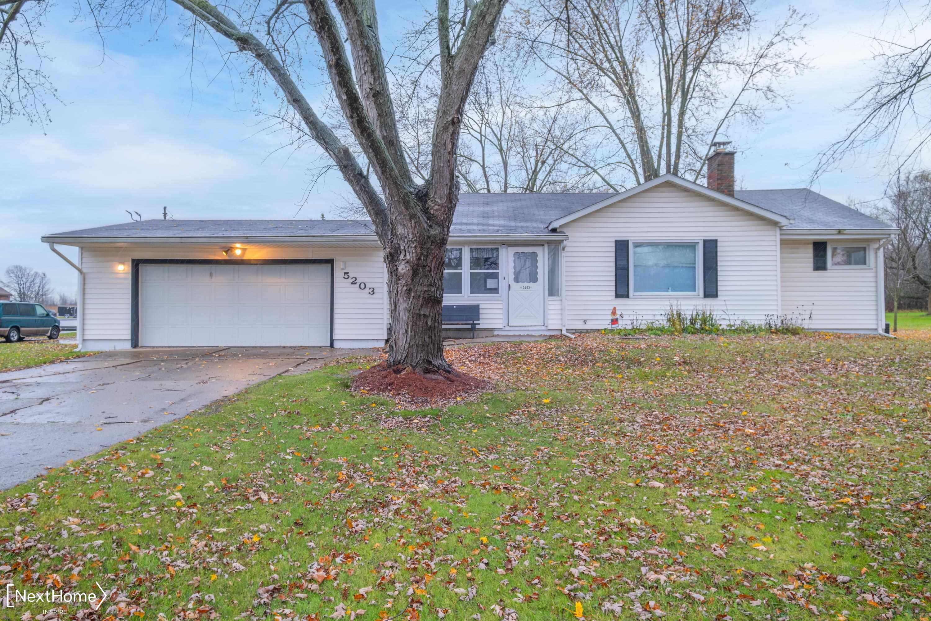 5203 Lennon Road Flint, MI 48507 - Photo 1 of 23 50161944-2a7558f5-98b9-4476-be65-50de92620e2c.JPG