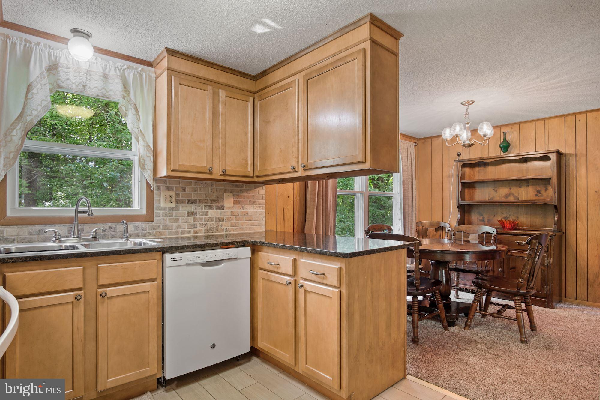 1437 Harding Lane Silver Spring, MD 20905 - Photo 10 of 25 Gallery Image 10