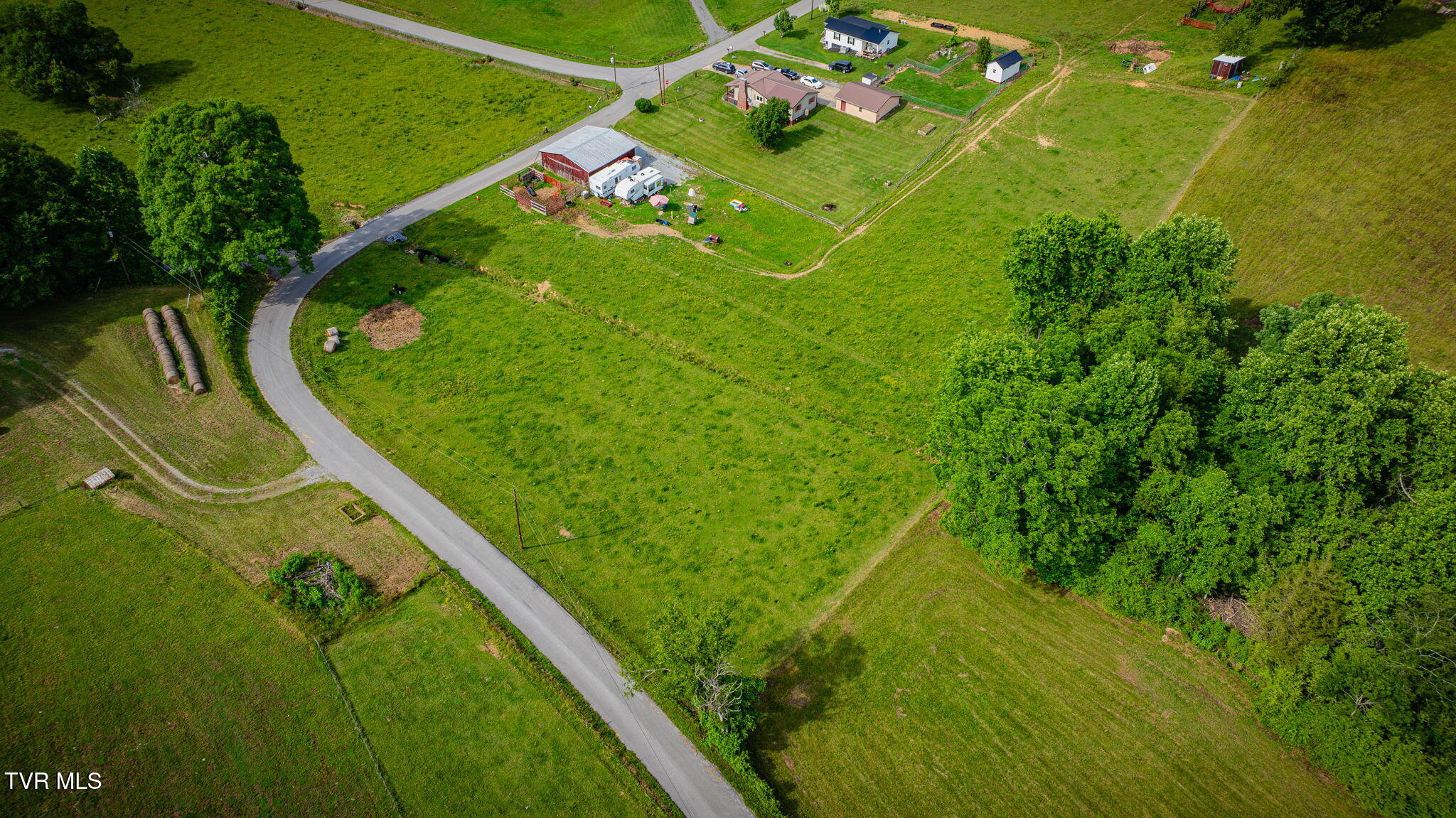102 Fellers Road Chuckey, TN 37641 - Photo 9 of 15 003