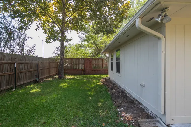 $2,150 | 2935 Auburn Drive, Pearland, TX 77584