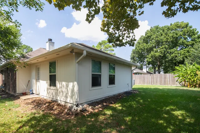 $2,150 | 2935 Auburn Drive, Pearland, TX 77584