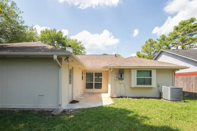 $2,150 | 2935 Auburn Drive, Pearland, TX 77584