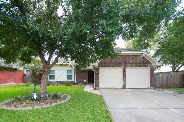 $2,150 | 2935 Auburn Drive, Pearland, TX 77584