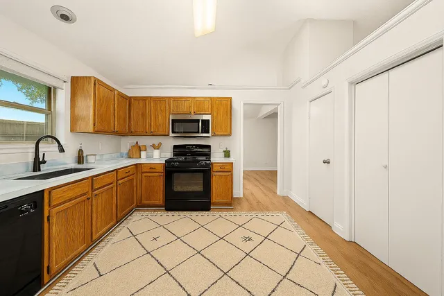 $2,150 | 2935 Auburn Drive, Pearland, TX 77584