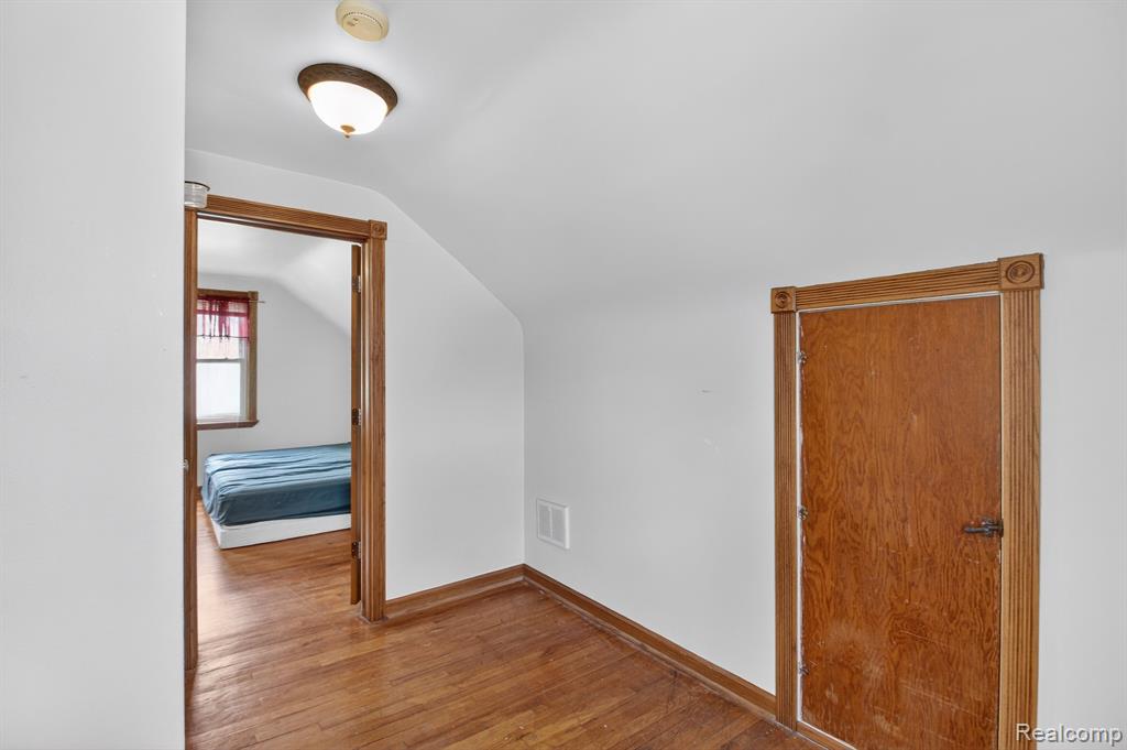 29901 Kelly Road Roseville, MI 48066 - Photo 22 of 43 Gallery Image 22
