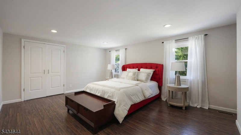 405 Martin Road Union, NJ 07083 - Photo 22 of 41