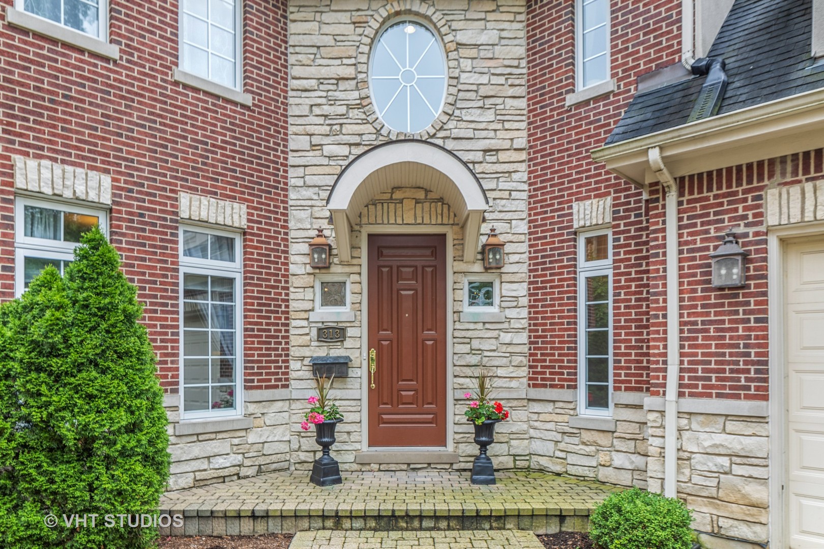 313 North County Line Road Hinsdale, IL 60521 - Photo 8 of 39