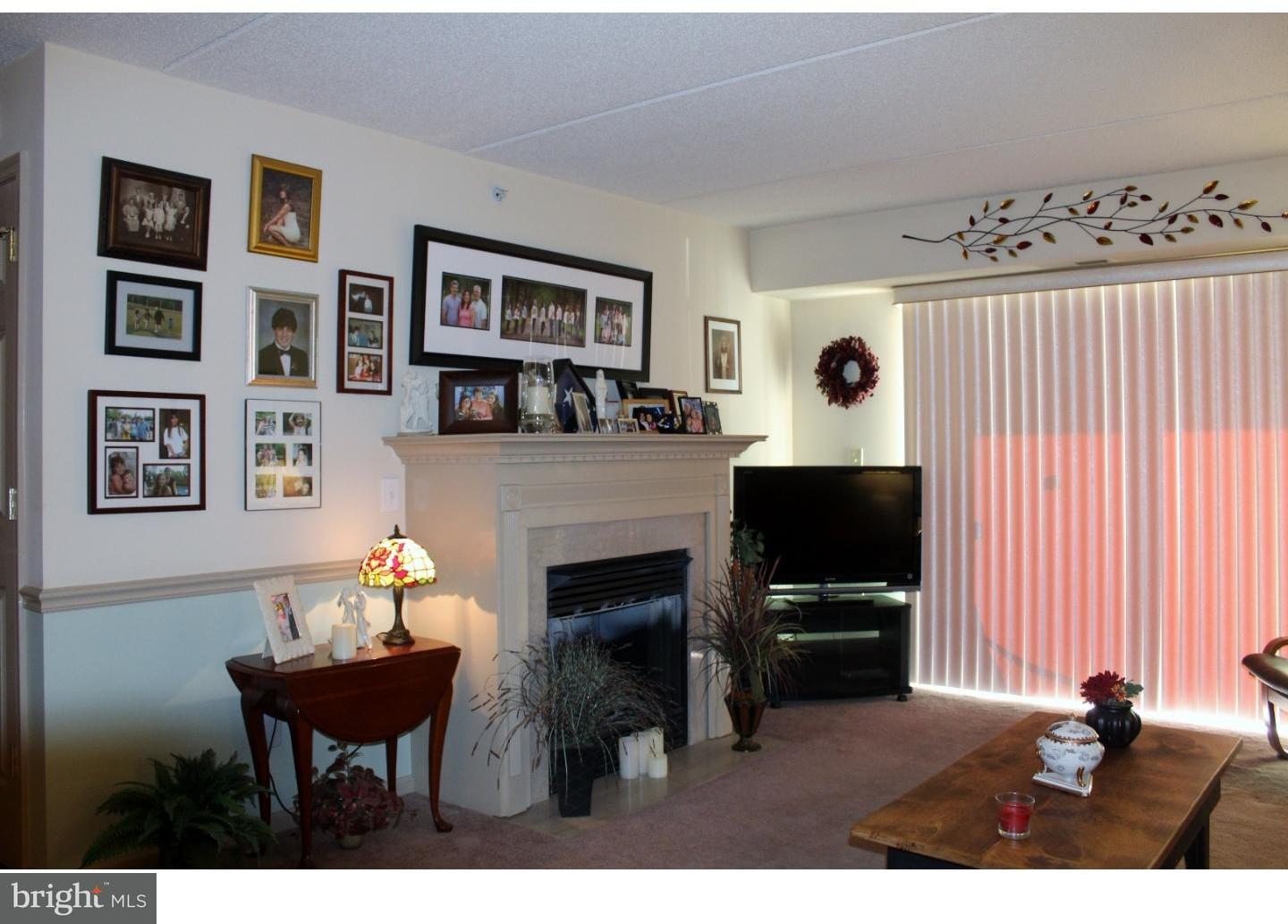 531 Brandon Road Norristown, PA 19403 - Photo 3 of 25 Living Room