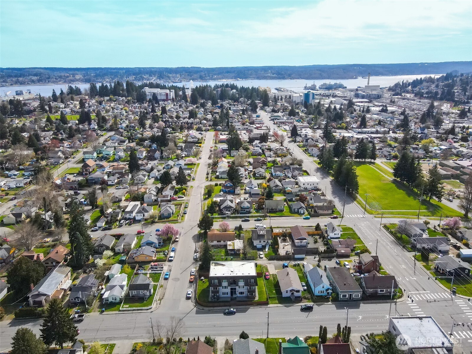 2001 11th Street Bremerton, WA 98337 - Photo 17 of 19