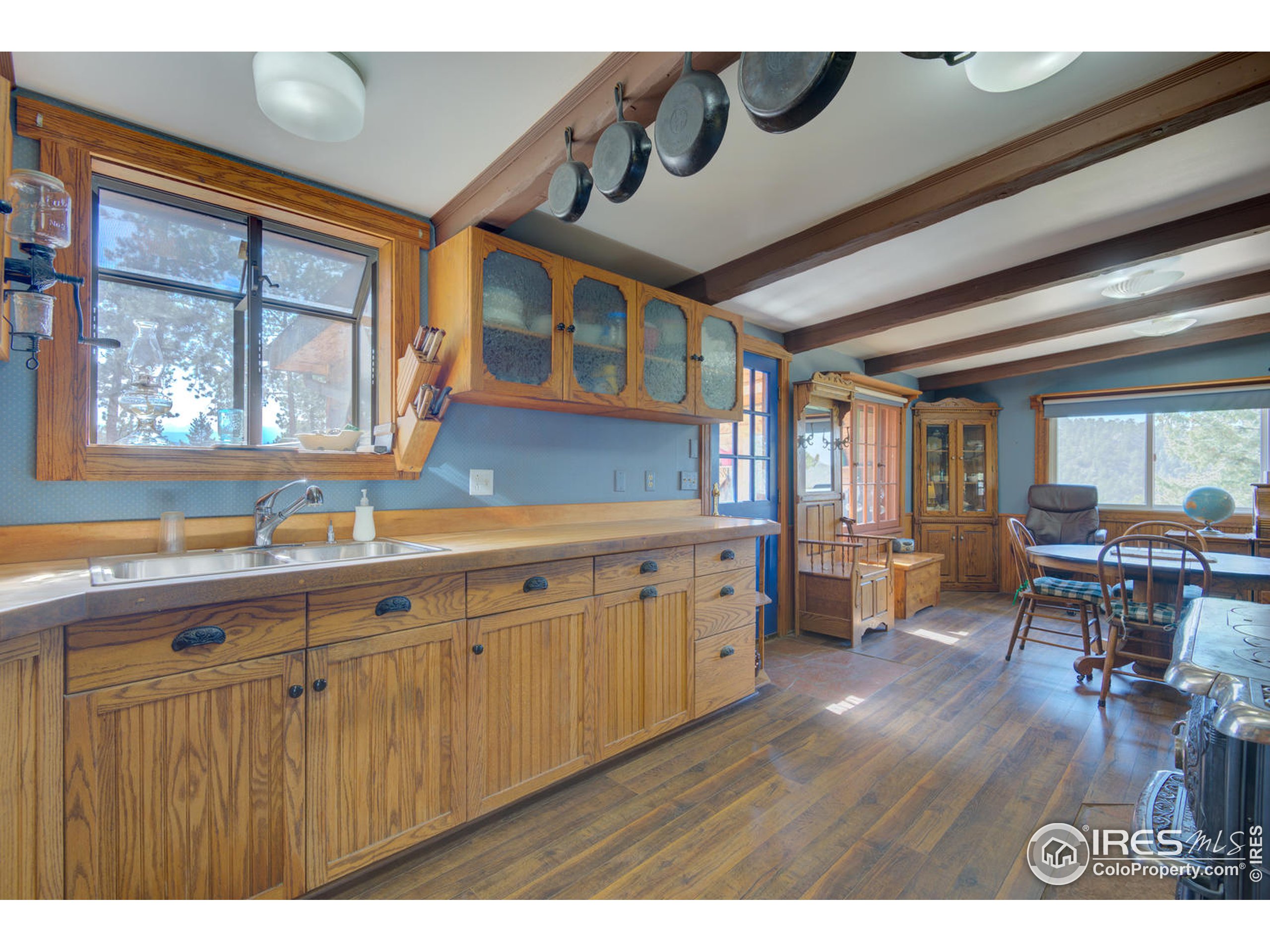 900 Spruce Drive Lyons, CO 80540 - Photo 3 of 40