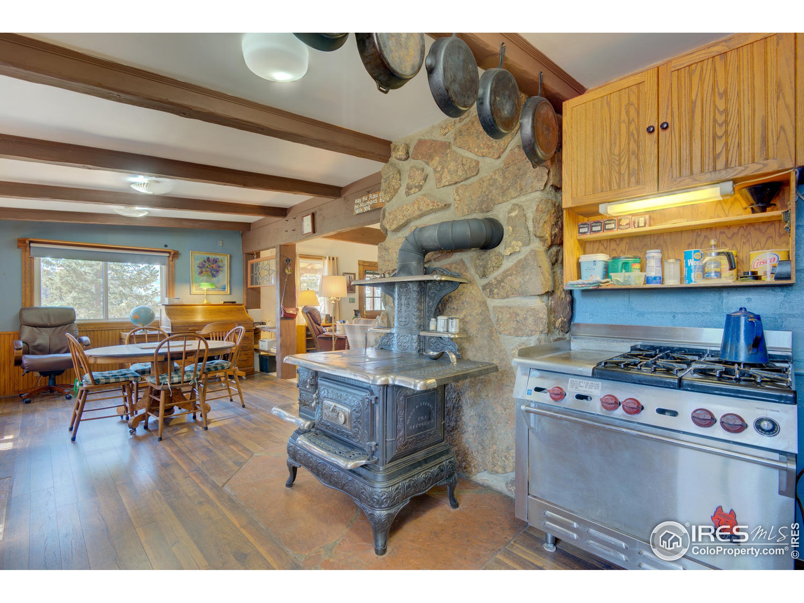 900 Spruce Drive Lyons, CO 80540 - Photo 4 of 40