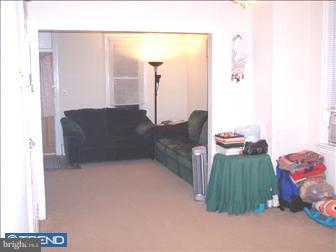 539 New Street Spring City, PA 19475 - Photo 3 of 6 Living Room