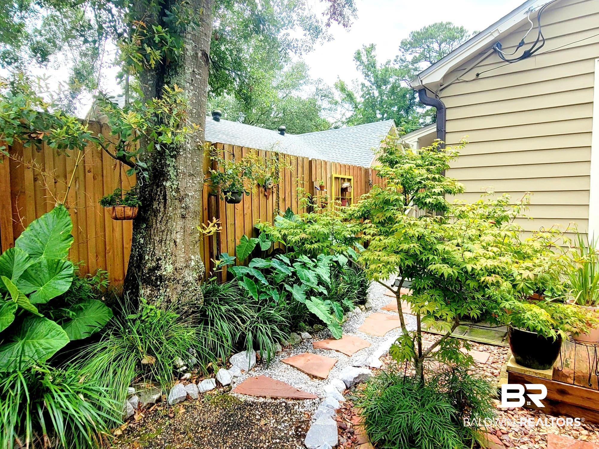 2005 Emogene Street Mobile, AL 36606 - Photo 22 of 32