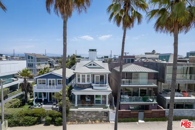 a close view of a kitchen counter top oven